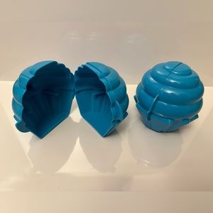 Tupperware cupcake keepers - 2 pack